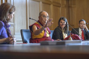 BERN 16.04.2013 - Offizieller Besuch H.H. the Dalai Lama, Friedensnobelpreistrger, im Bundeshaus. Photo by Batrice Devnes